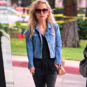 Meet your Posher, Jillian